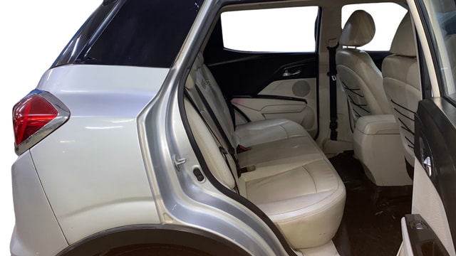 View Mahindra XUV300 Image 38 Used Mahindra XUV300 Image 38