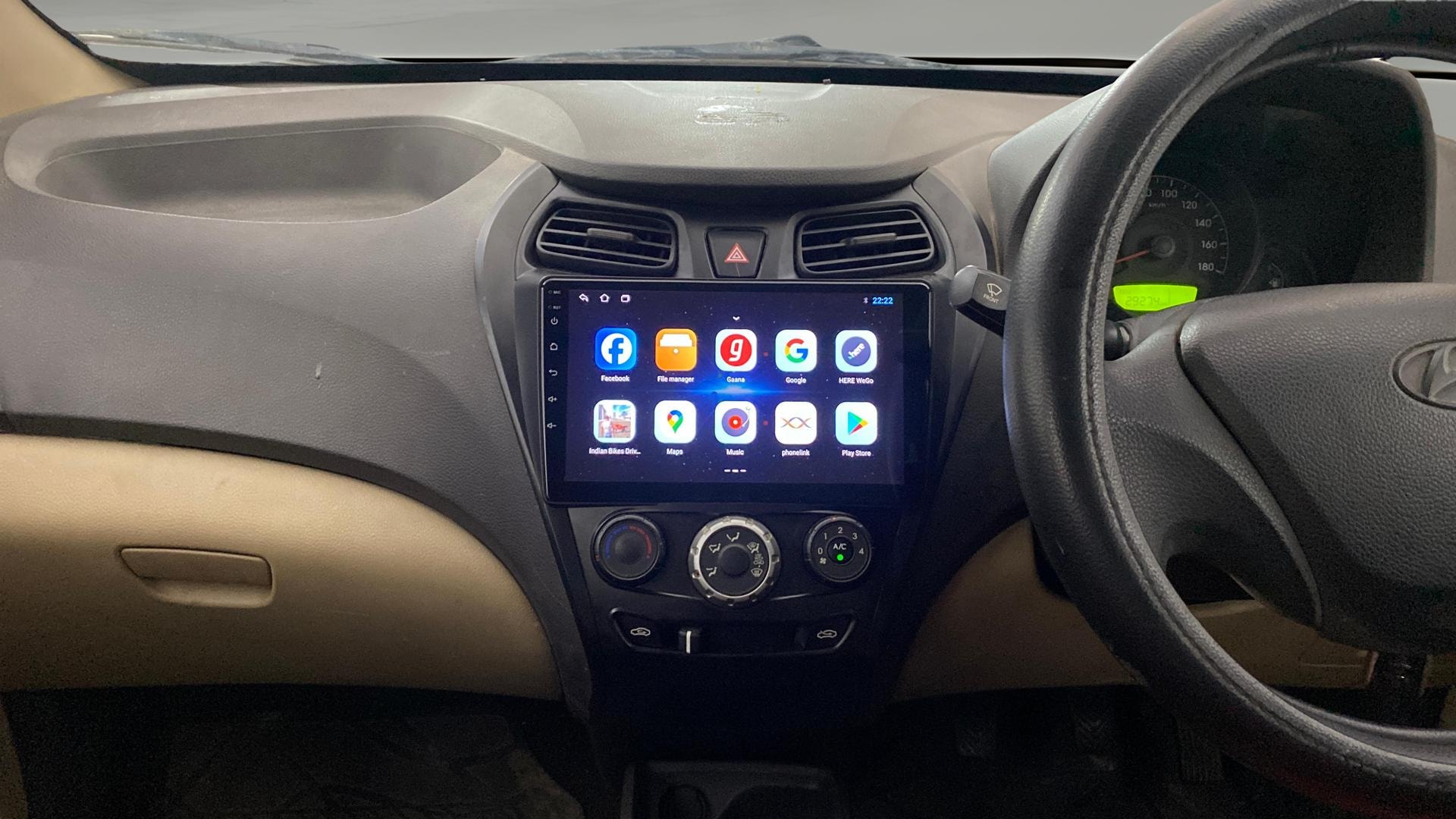 View 2016 Hyundai EON Era Plus Image 17 Used 2016 Hyundai EON Era Plus Image 17
