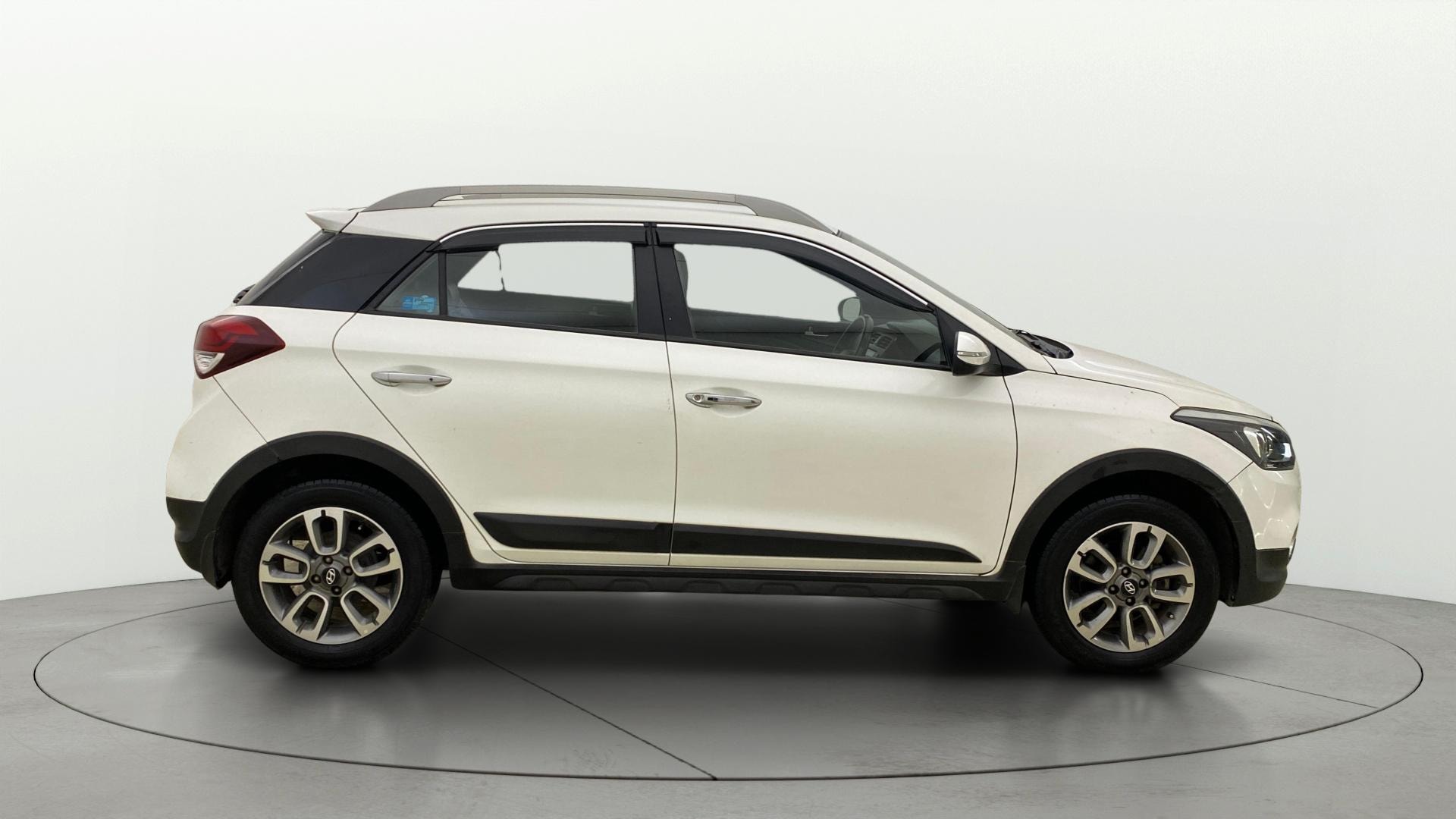 View 2019 Hyundai i20 Active 1.2 SX Image 8 Used 2019 Hyundai i20 Active 1.2 SX Image 8