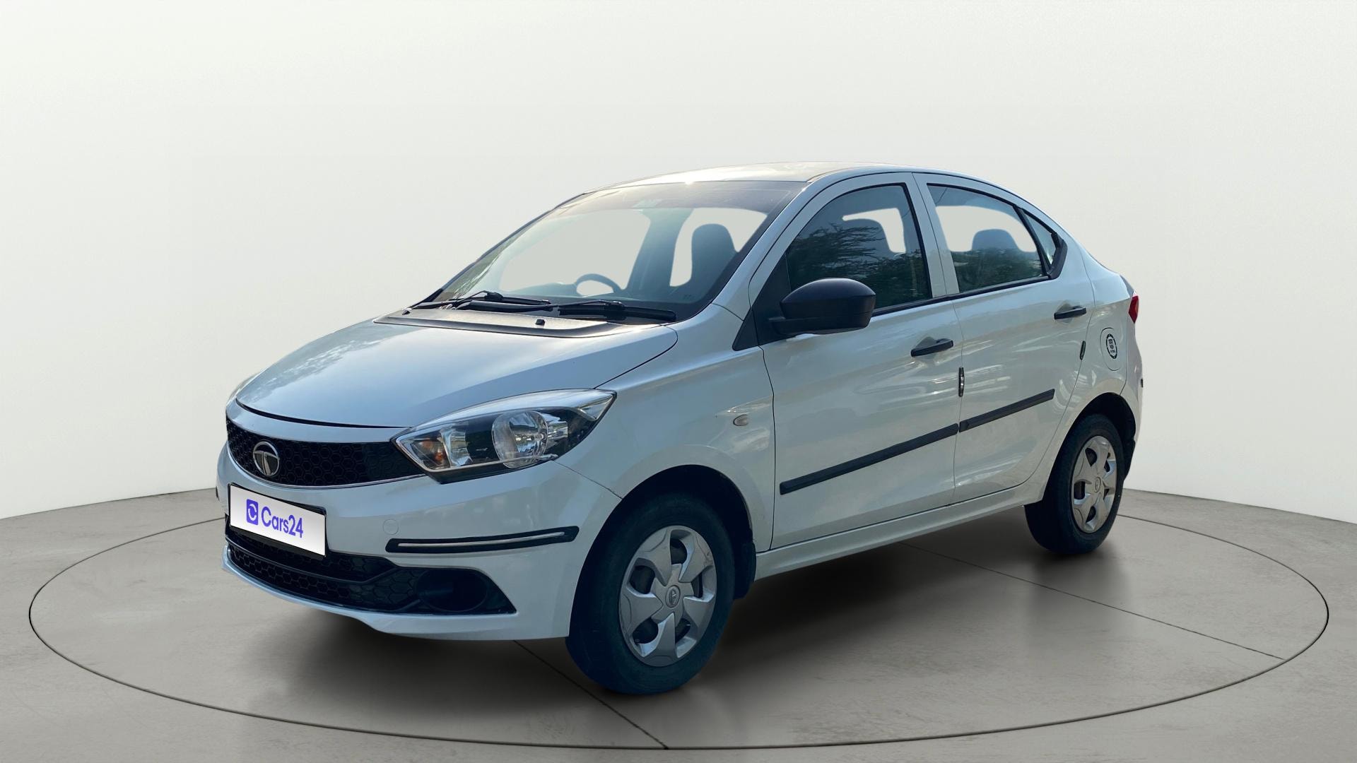 View 2018 Tata Tigor XE Diesel Image 35 Used 2018 Tata Tigor XE Diesel Image 35