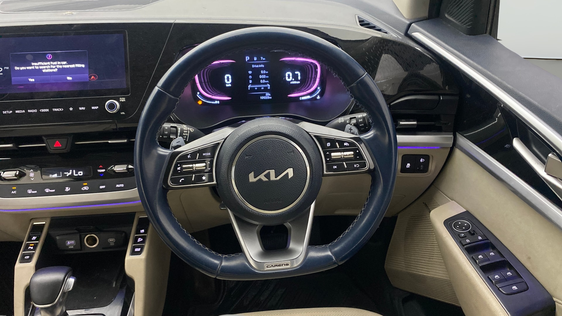 View 2022 Kia Carens Luxury Plus 1.5 AT Diesel 7 STR Image 21 Used 2022 Kia Carens Luxury Plus 1.5 AT Diesel 7 STR Image 21