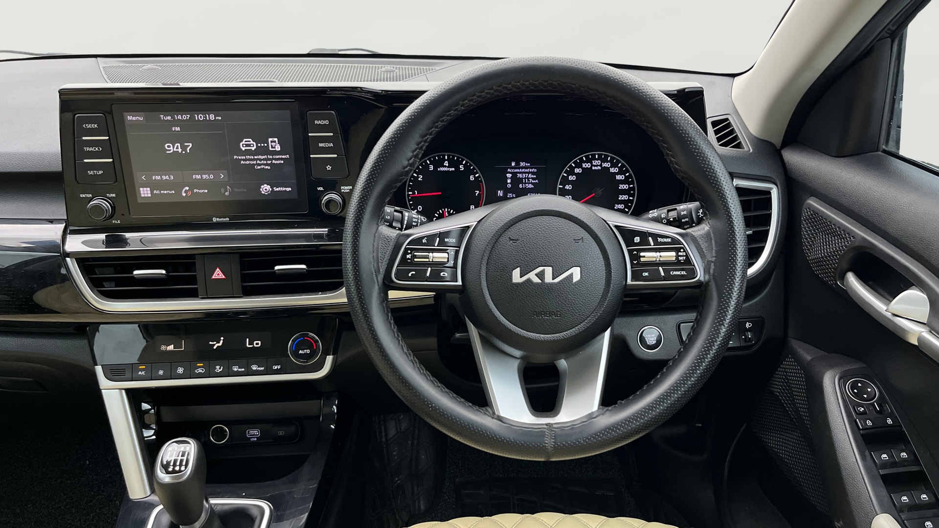 View 2022 Kia Seltos D1.5 CRDI VGT 6MT HTK Plus Image 13 Used 2022 Kia Seltos D1.5 CRDI VGT 6MT HTK Plus Image 13