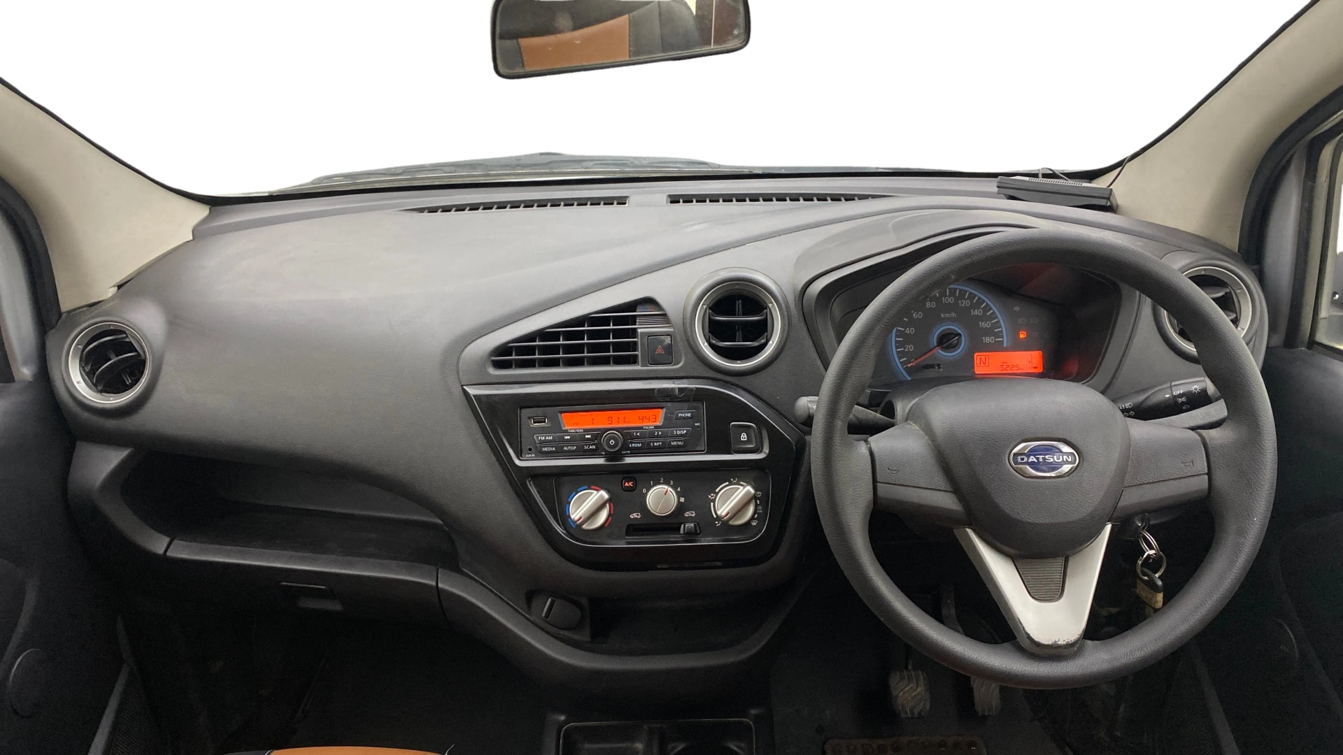 View 2018 Datsun Redi GO T (O) 1.0L AMT BS IV Image 15 Used 2018 Datsun Redi GO T (O) 1.0L AMT BS IV Image 15