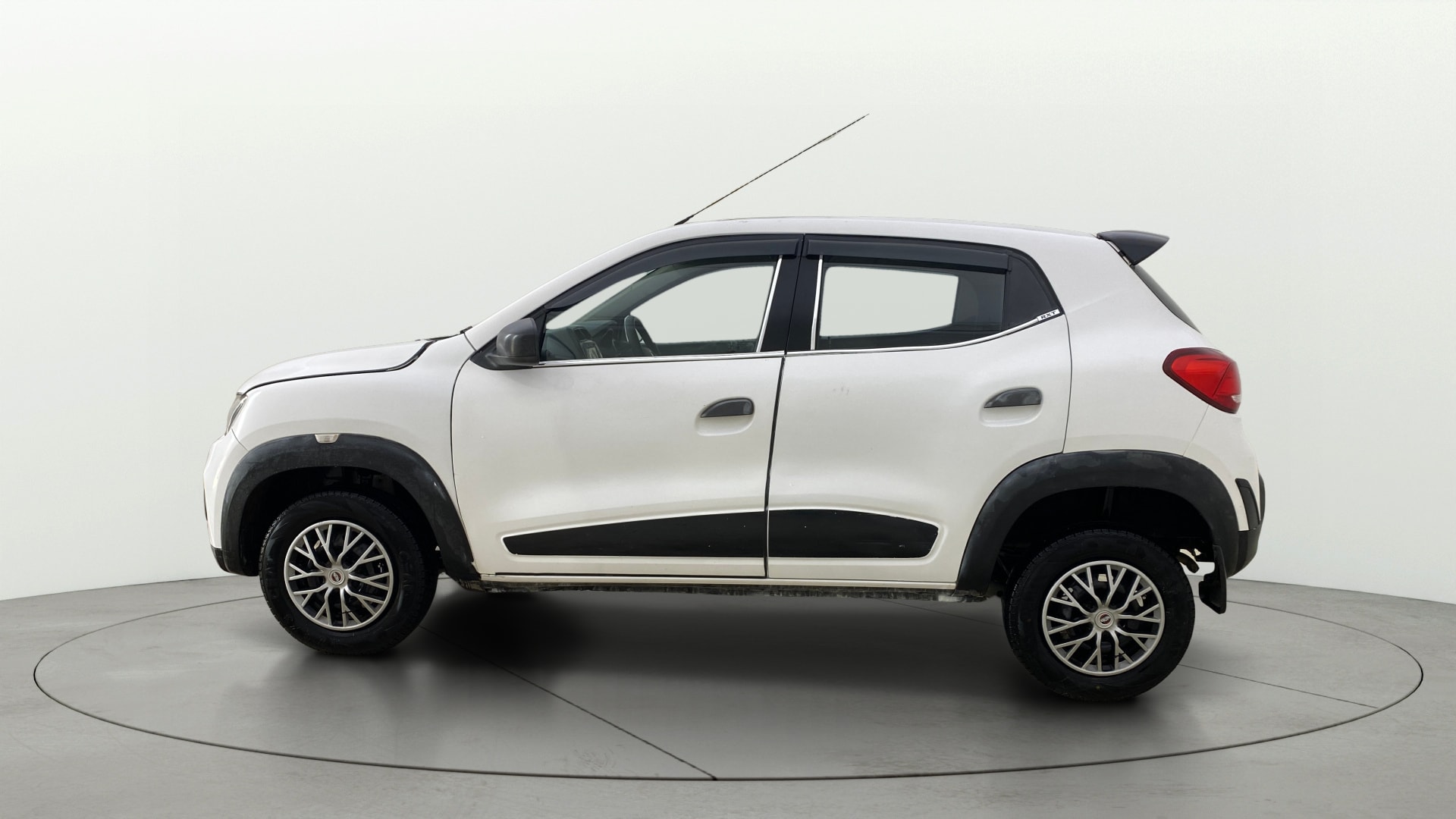View 2020 Renault Kwid RXL 1.0 BS IV Image 5 Used 2020 Renault Kwid RXL 1.0 BS IV Image 5