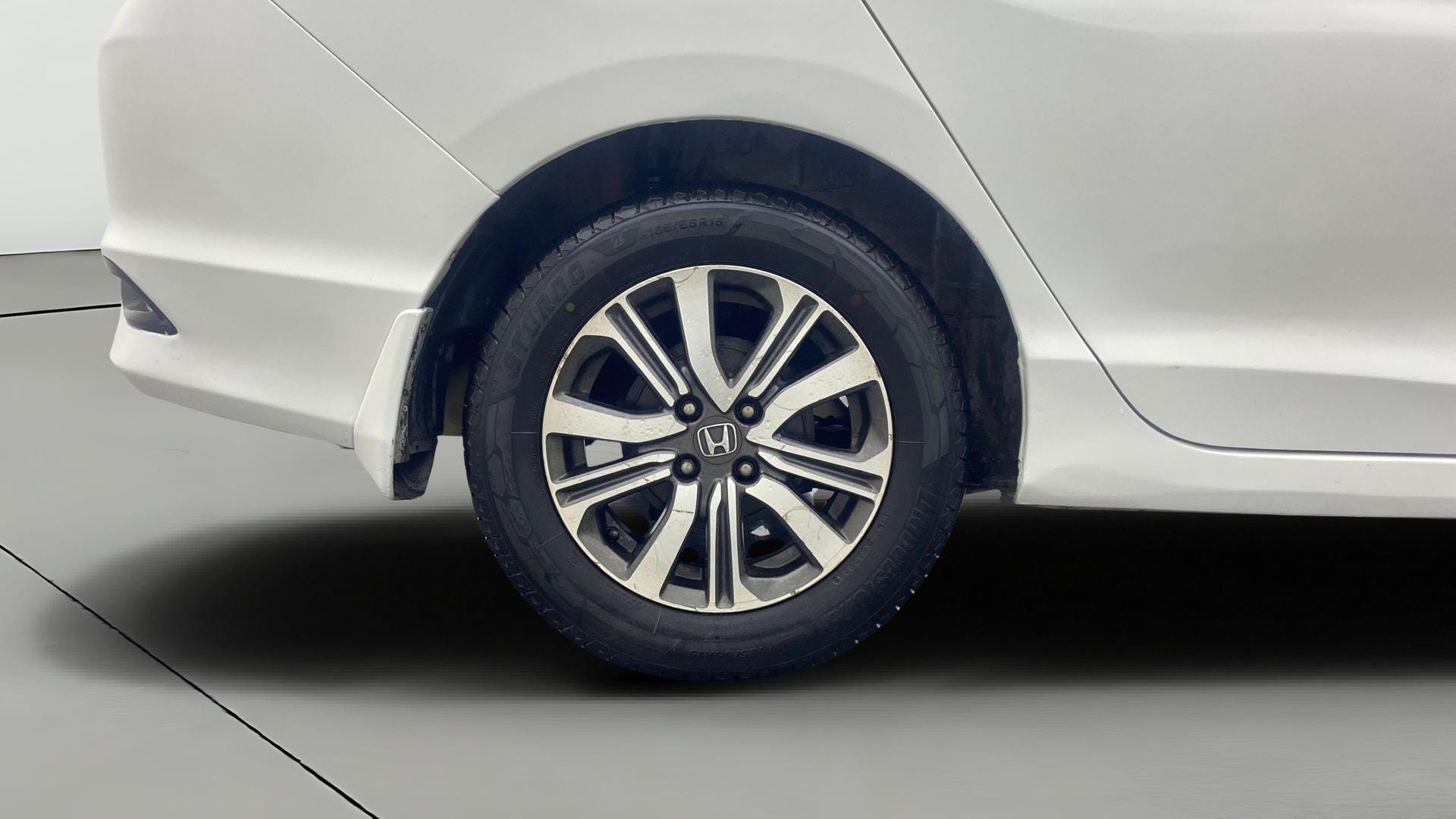View 2019 Honda City ZX MT Diesel Anniversary Edition Image 25 Used 2019 Honda City ZX MT Diesel Anniversary Edition Image 25