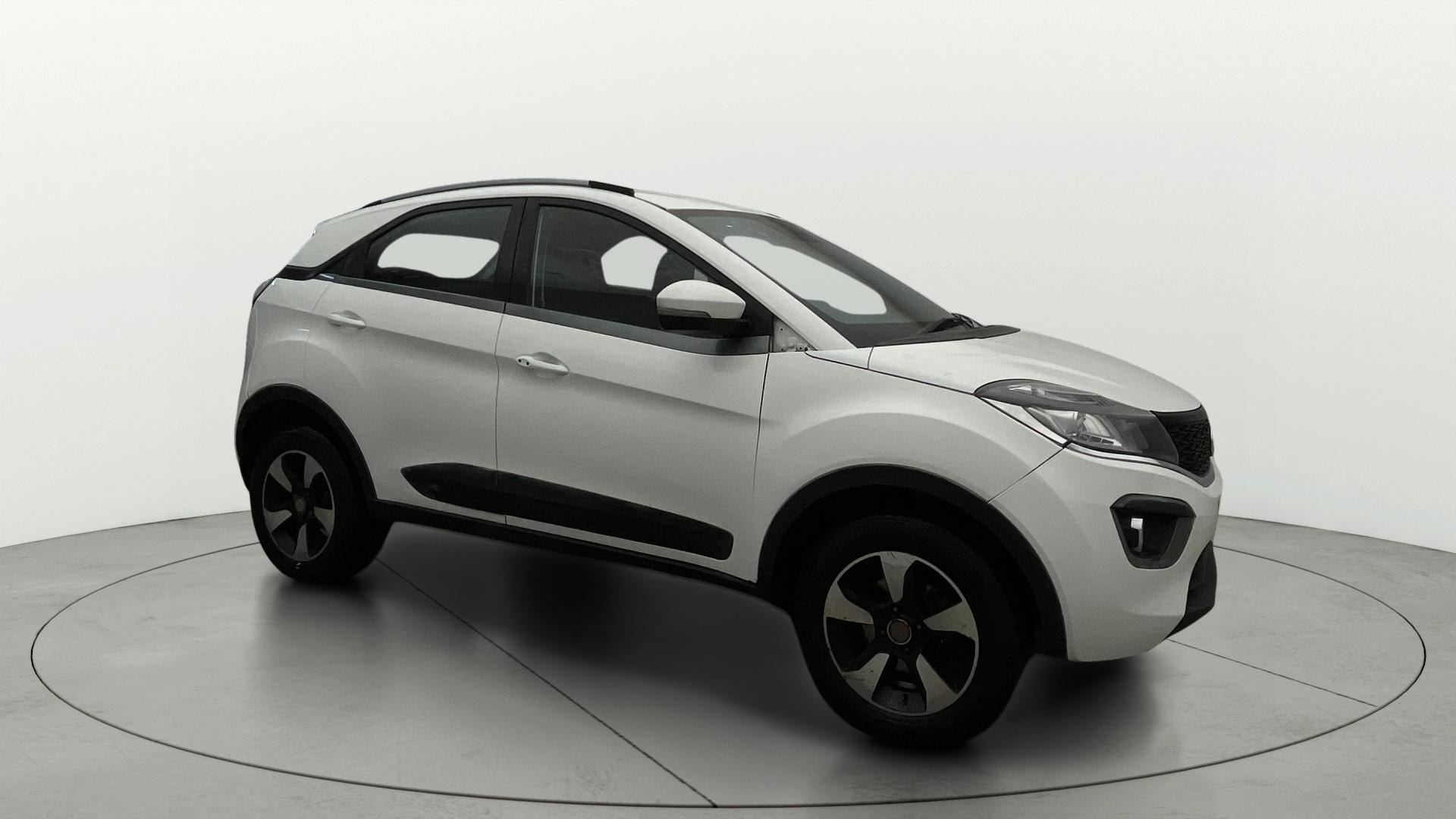 View 2018 Tata Nexon Revotron XE Image 37 Used 2018 Tata Nexon Revotron XE Image 37
