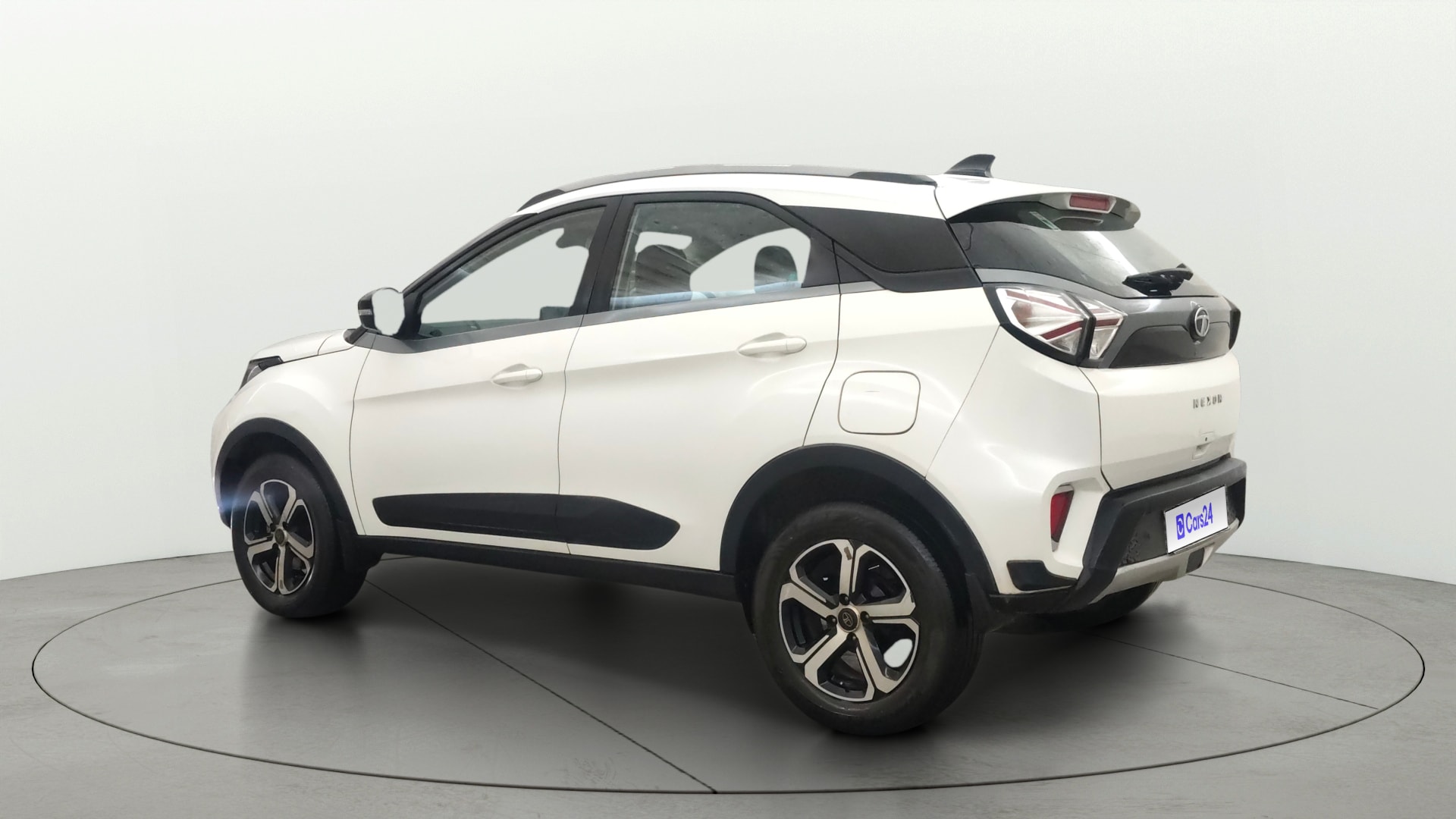 View 2021 Tata Nexon Revotron XE Image 2 Used 2021 Tata Nexon Revotron XE Image 2