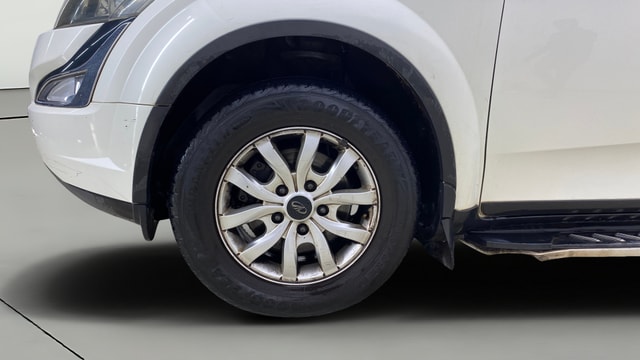 View Mahindra XUV500 Image 37 Used Mahindra XUV500 Image 37