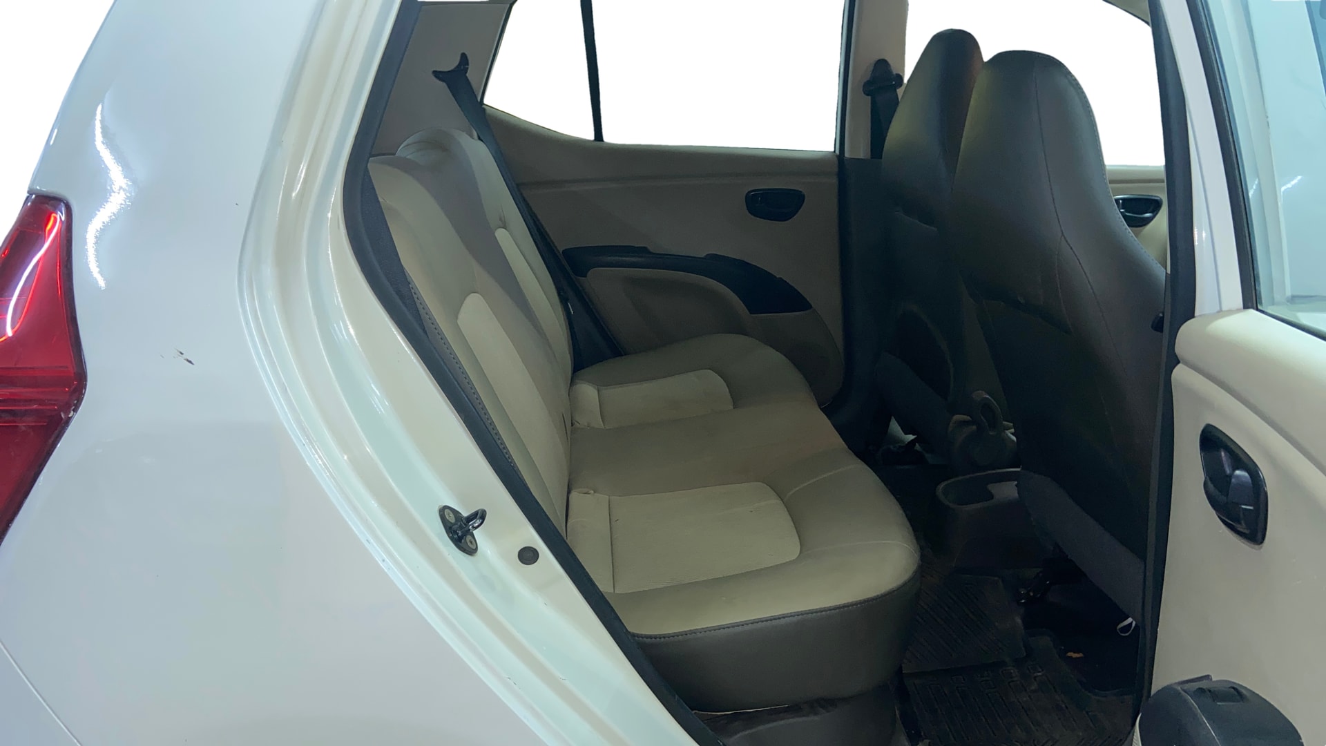 View 2015 Hyundai i10 1.1 Magna Image 28 Used 2015 Hyundai i10 1.1 Magna Image 28
