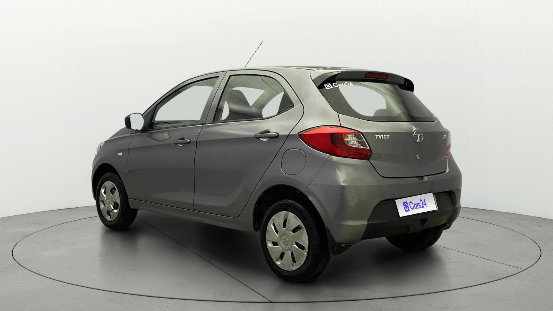 View 2019 Tata Tiago Revotorq XB Image 2 Used 2019 Tata Tiago Revotorq XB Image 2