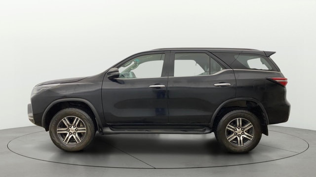 View Toyota Fortuner Image 6 Used Toyota Fortuner Image 6