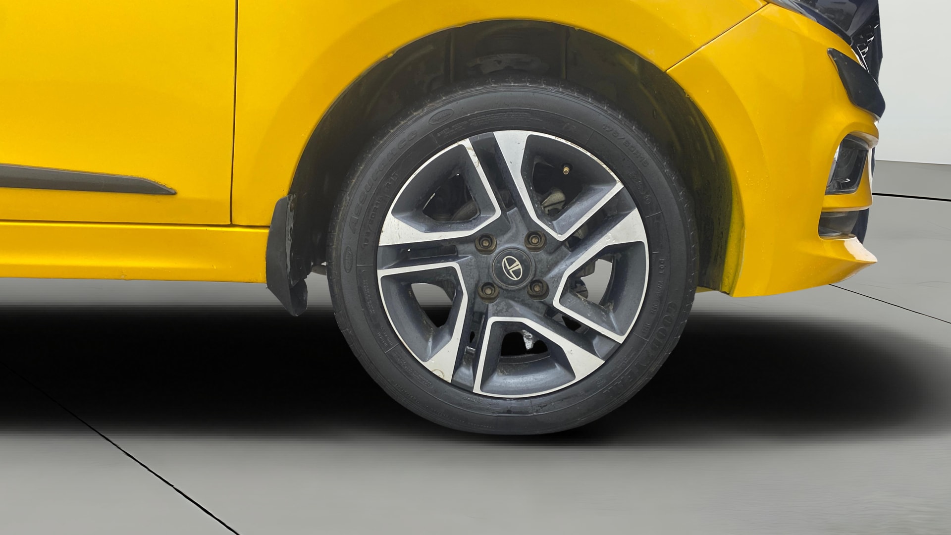 View 2020 Tata Tiago Revotorq XB Image 40 Used 2020 Tata Tiago Revotorq XB Image 40