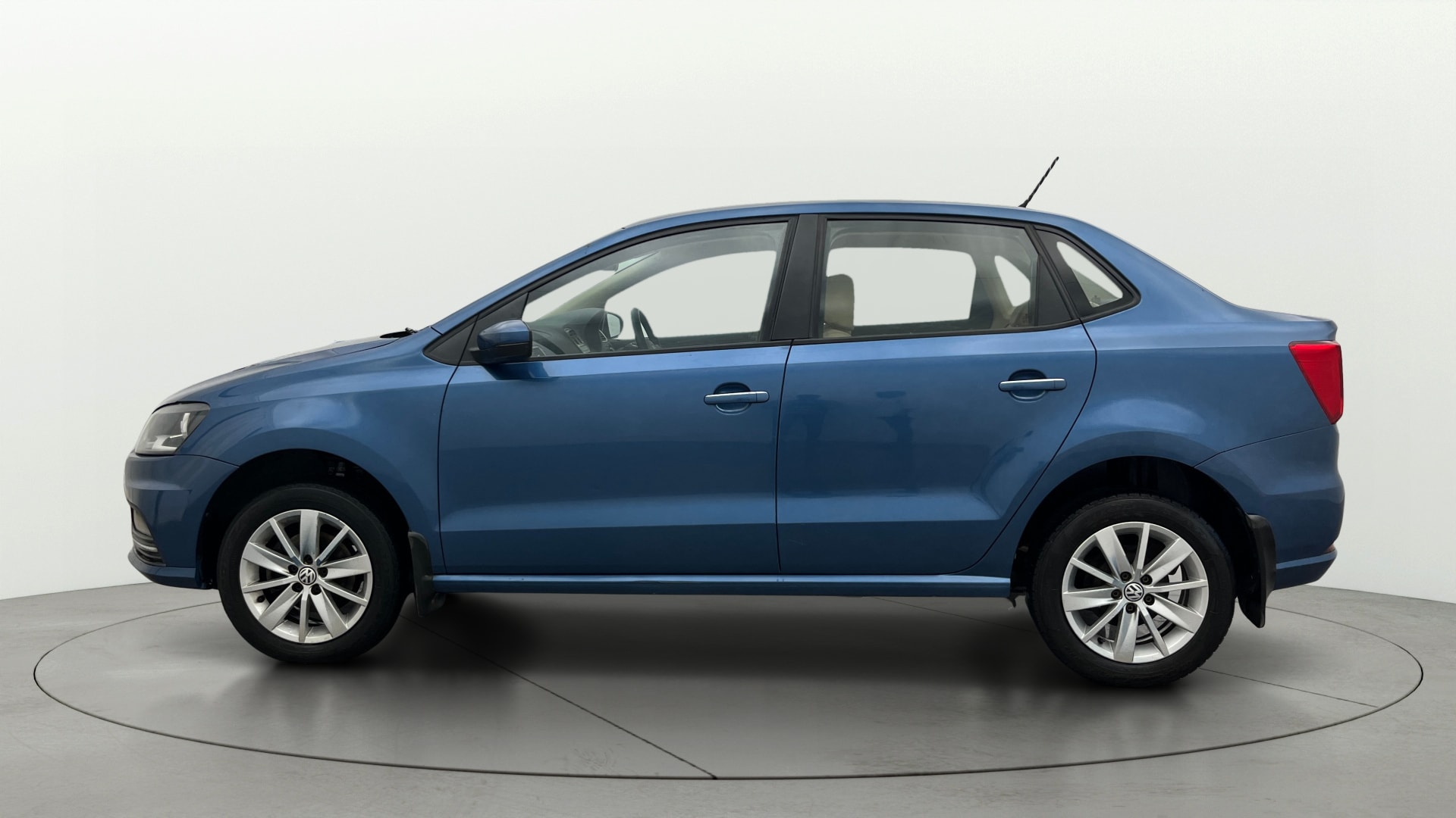 View 2017 Volkswagen Ameo 1.2L MPI Petrol Comfortline Image 5 Used 2017 Volkswagen Ameo 1.2L MPI Petrol Comfortline Image 5