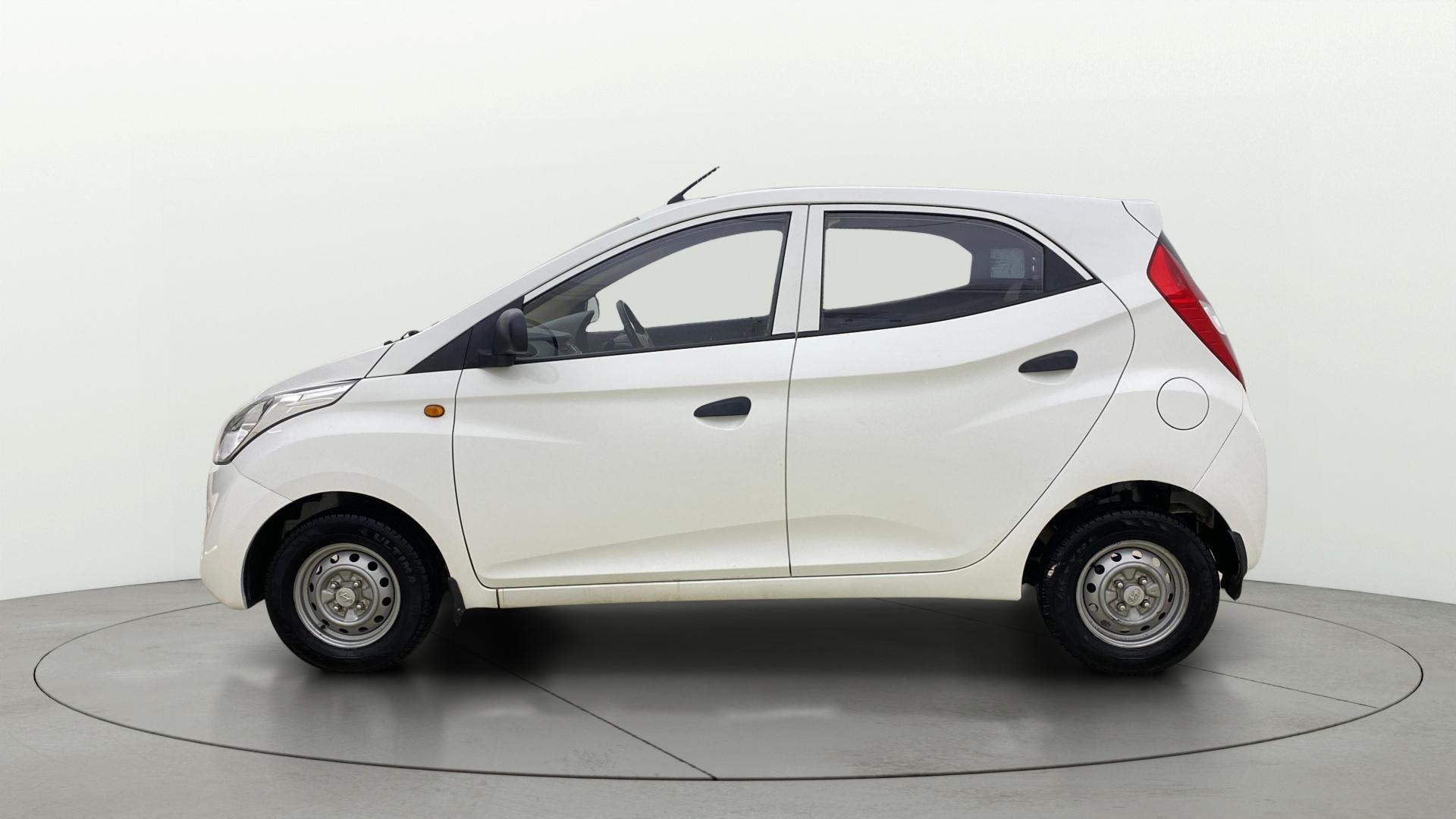 View 2016 Hyundai EON D-Lite Plus Image 5 Used 2016 Hyundai EON D-Lite Plus Image 5