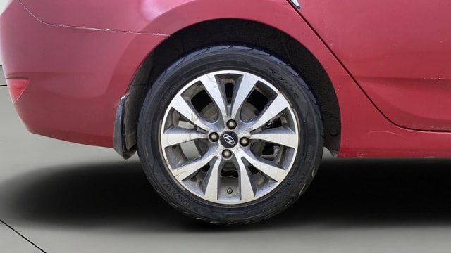 View Hyundai Fluidic Verna Image 24 Used Hyundai Fluidic Verna Image 24