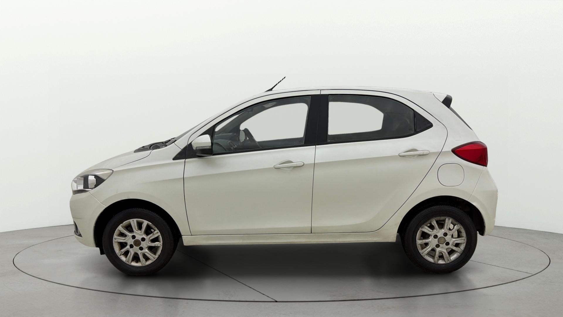 View 2017 Tata Tiago Revotorq XB Image 5 Used 2017 Tata Tiago Revotorq XB Image 5