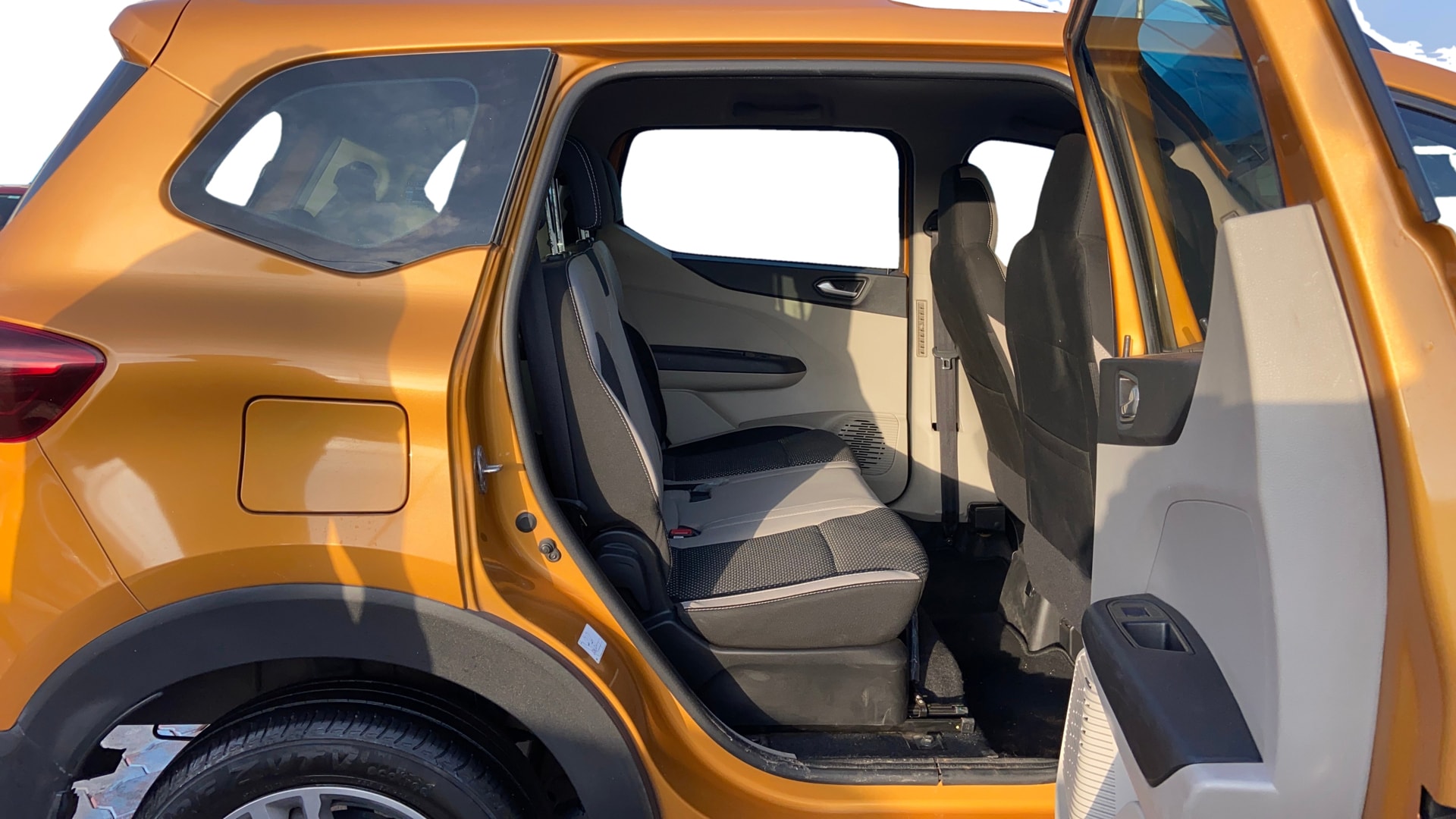 View 2022 Renault Triber RXZ AMT Image 30 Used 2022 Renault Triber RXZ AMT Image 30