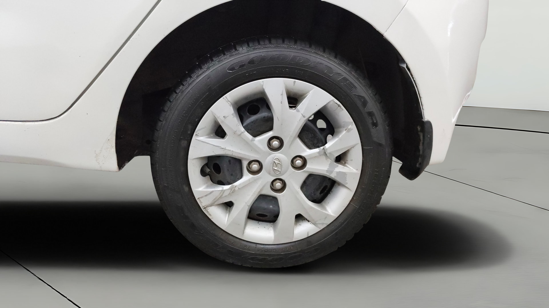 View 2016 Hyundai Grand i10 Magna 1.2 Kappa VTVT Image 11 Used 2016 Hyundai Grand i10 Magna 1.2 Kappa VTVT Image 11