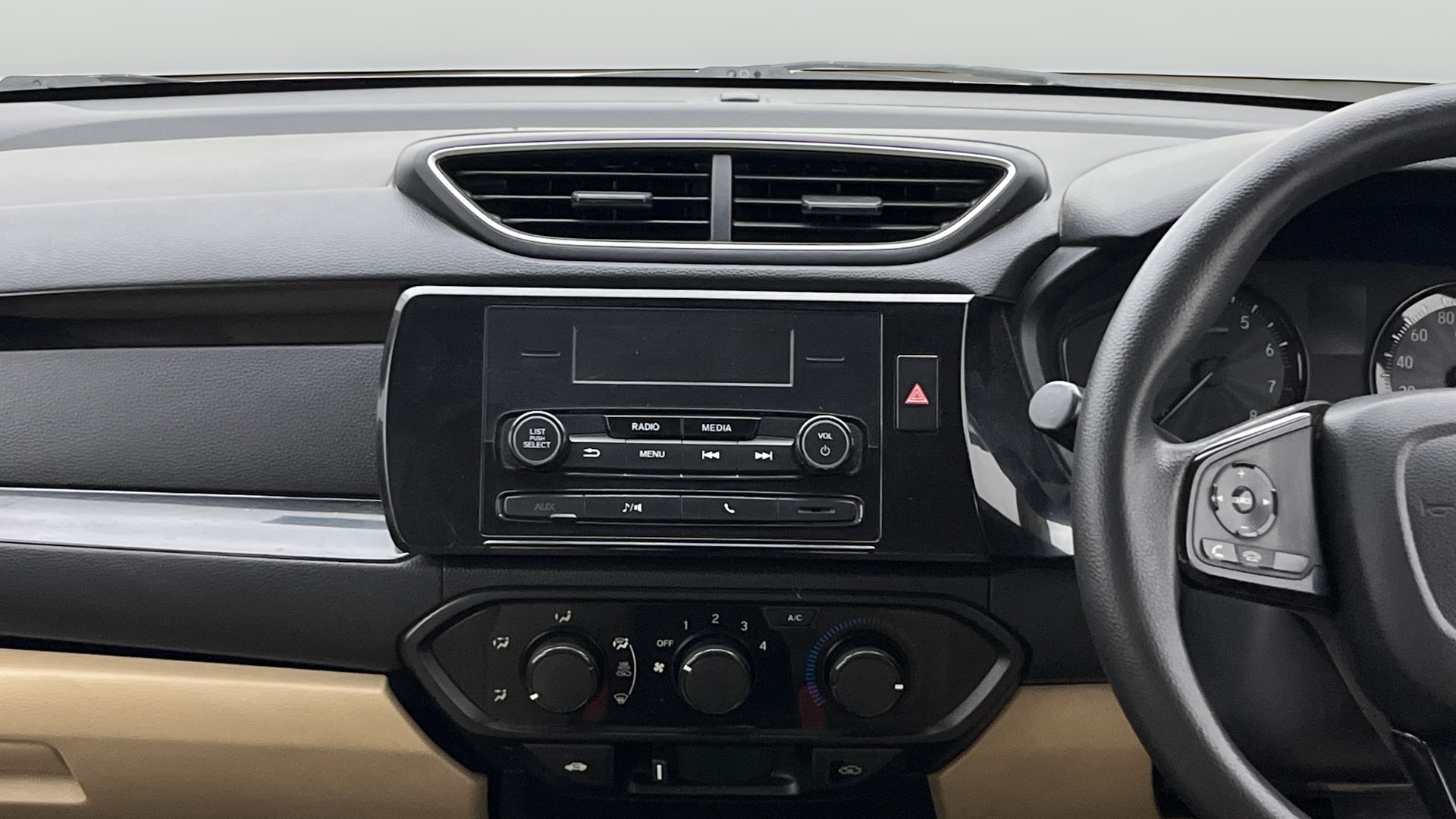 View 2019 Honda Amaze E MT Petrol BS IV Image 17 Used 2019 Honda Amaze E MT Petrol BS IV Image 17
