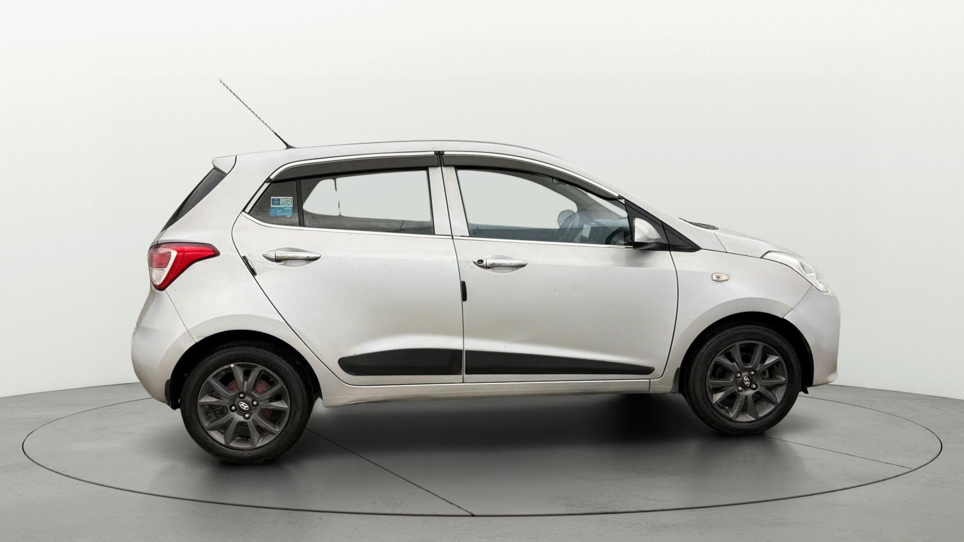 View 2018 Hyundai Grand i10 Magna 1.2 Kappa VTVT Image 8 Used 2018 Hyundai Grand i10 Magna 1.2 Kappa VTVT Image 8