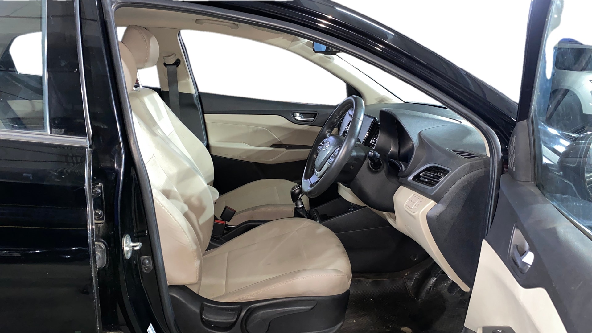 Used 2022 Hyundai Verna Used 2022 Hyundai Verna