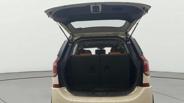 View Mahindra XUV500 Image 33 Used Mahindra XUV500 Image 33