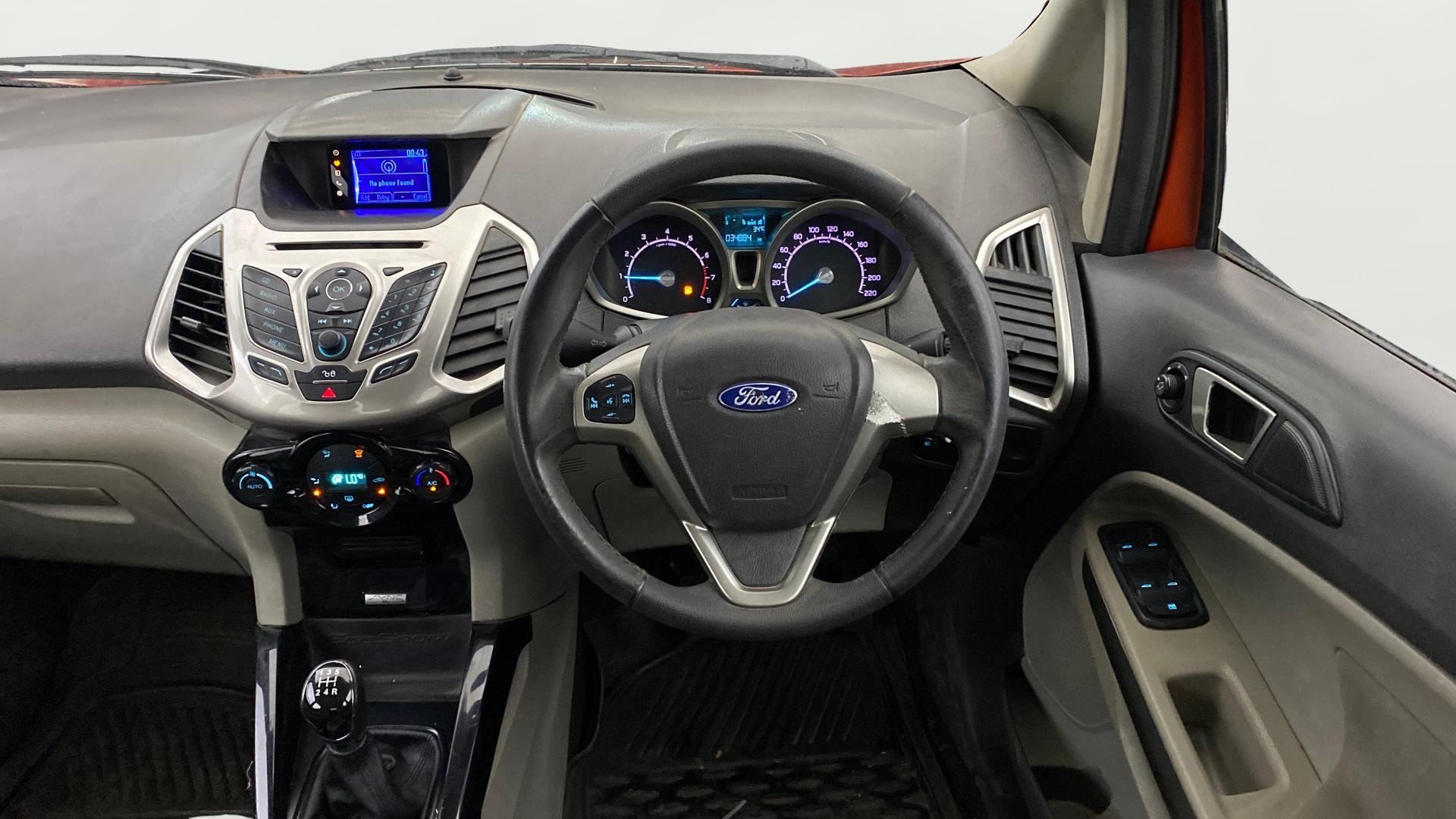 View 2014 Ford EcoSport 1.5 TDCi Diesel Ambiente BS IV Image 20 Used 2014 Ford EcoSport 1.5 TDCi Diesel Ambiente BS IV Image 20
