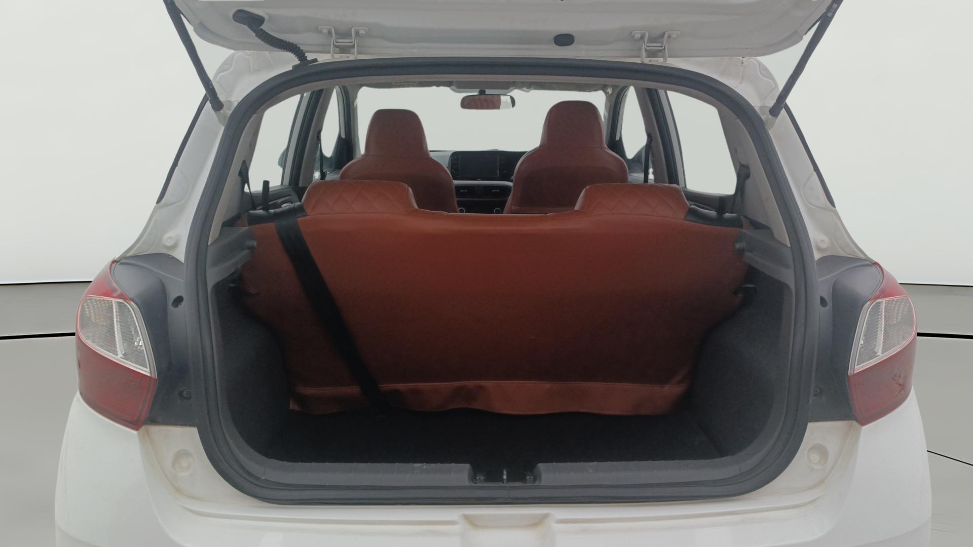 View 2020 Hyundai Grand i10 Nios Sportz Petrol AMT Image 38 Used 2020 Hyundai Grand i10 Nios Sportz Petrol AMT Image 38