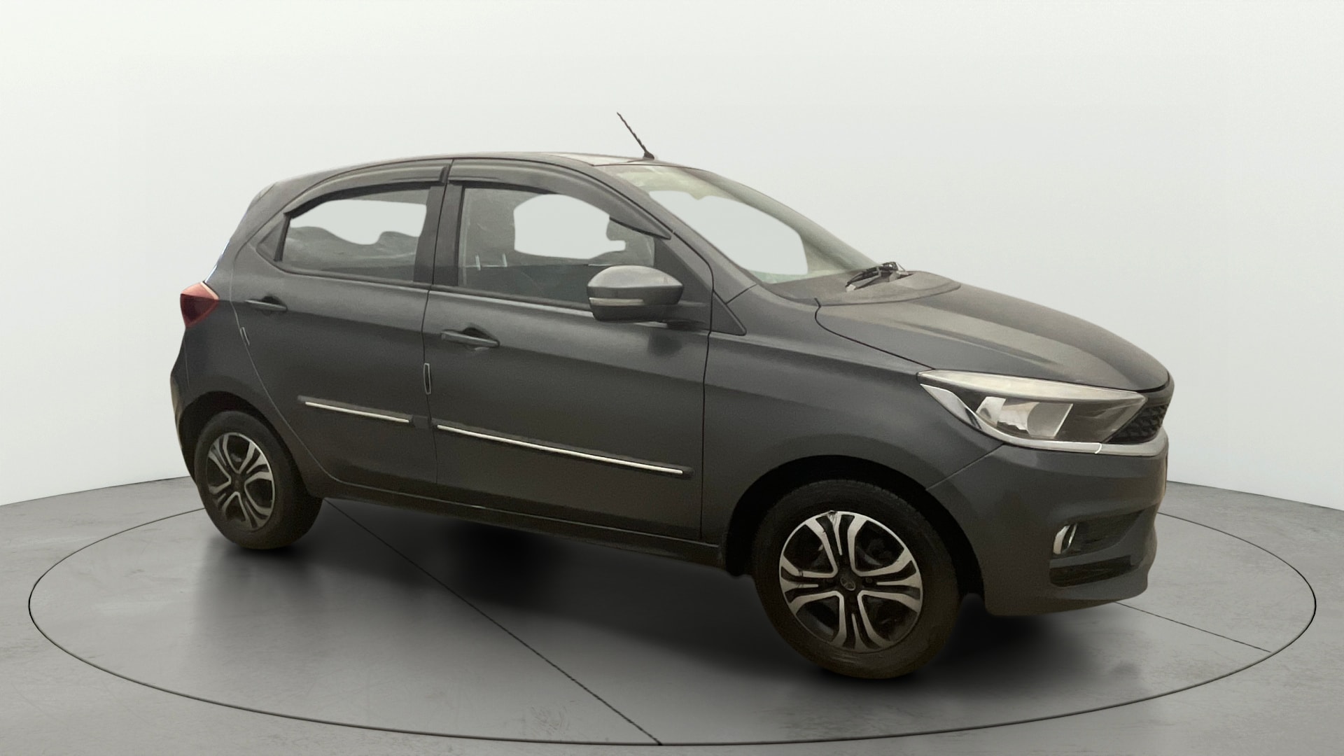 View 2021 Tata Tiago Revotorq XB Image 35 Used 2021 Tata Tiago Revotorq XB Image 35