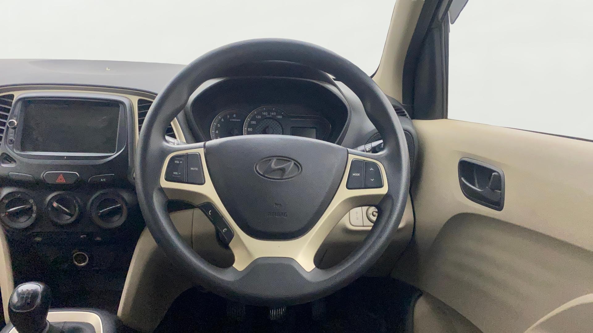 View 2022 Hyundai New Santro D-Lite Petrol Image 12 Used 2022 Hyundai New Santro D-Lite Petrol Image 12