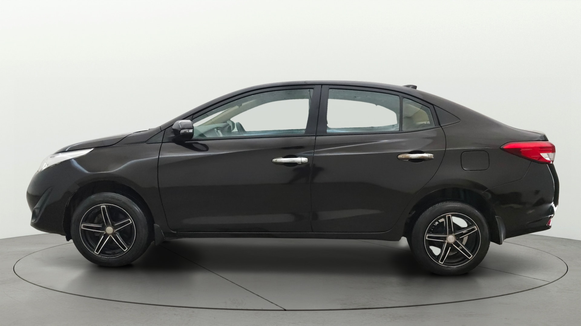 Used 2018 Toyota Yaris Used 2018 Toyota Yaris