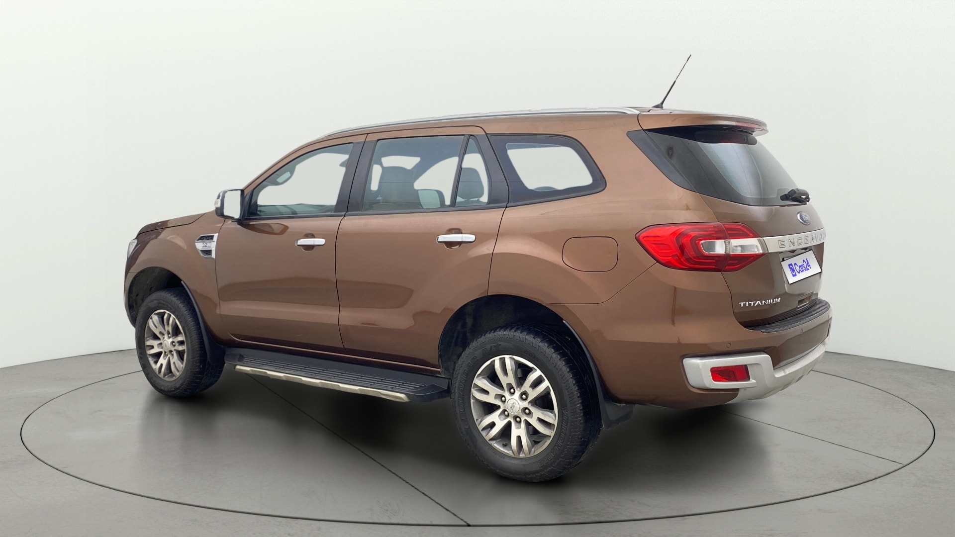 View 2017 Ford Endeavour 3.2L AWD AT Titanium Image 2 Used 2017 Ford Endeavour 3.2L AWD AT Titanium Image 2