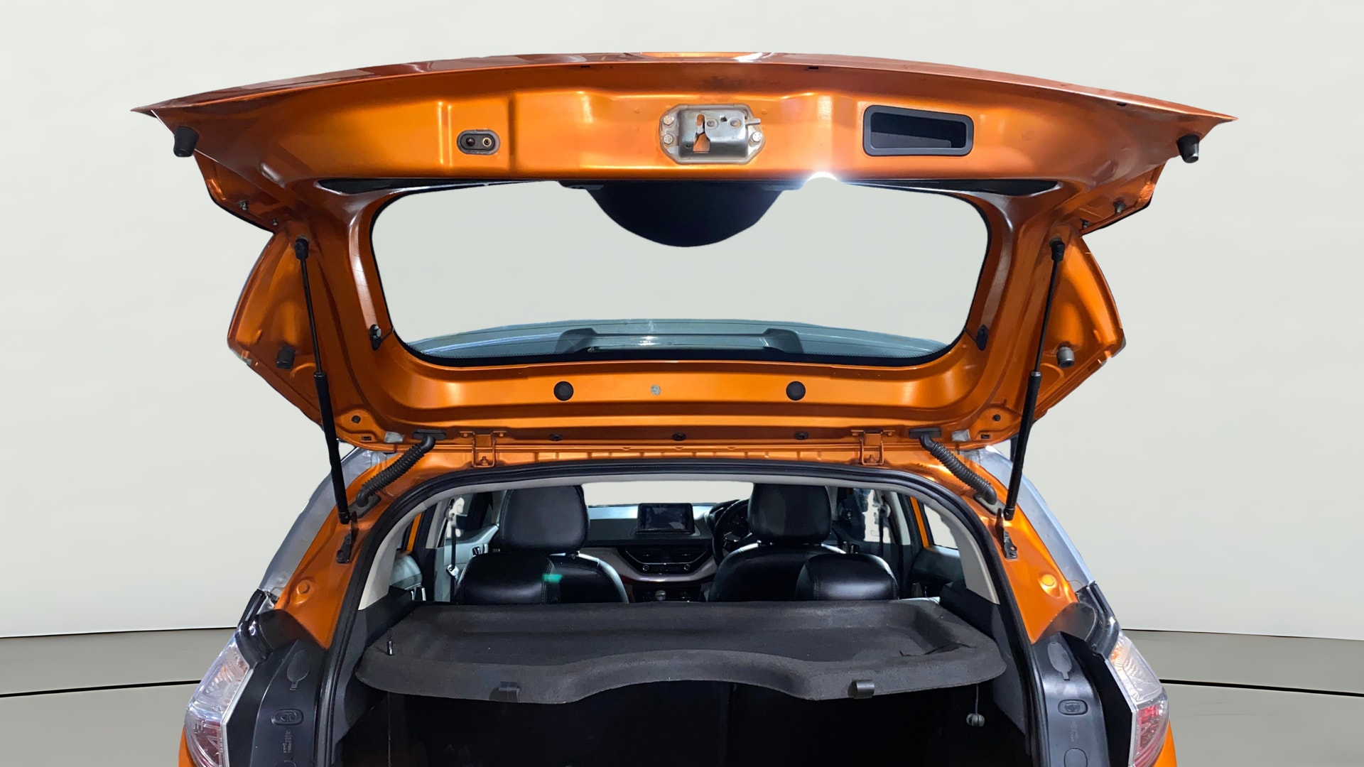 View 2019 Tata Nexon Revotron XE Image 16 Used 2019 Tata Nexon Revotron XE Image 16