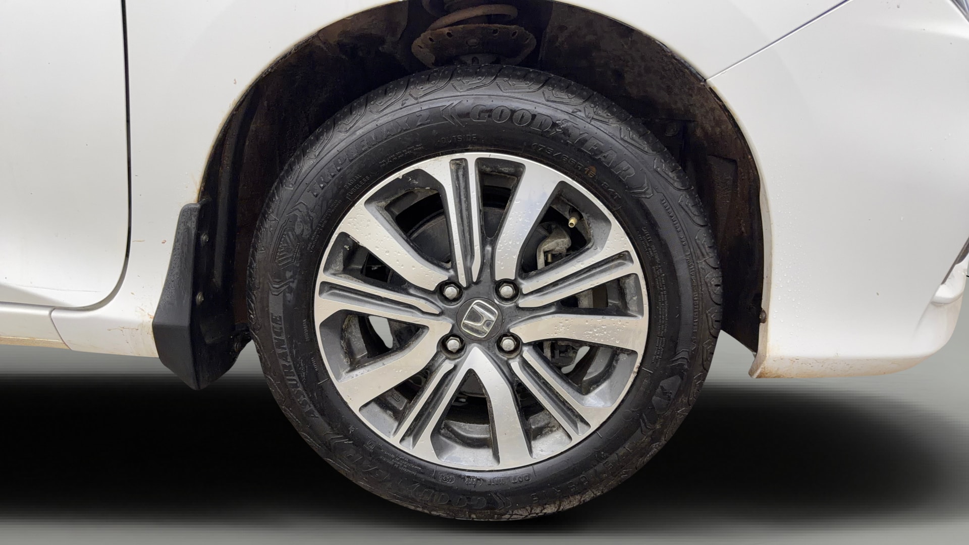 View 2021 Honda City ZX MT Diesel Anniversary Edition Image 43 Used 2021 Honda City ZX MT Diesel Anniversary Edition Image 43