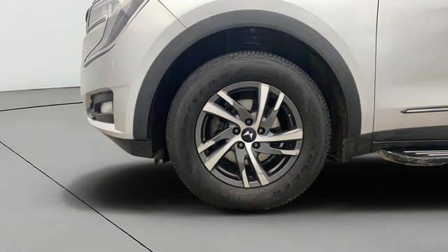 View Mahindra XUV700 Image 29 Used Mahindra XUV700 Image 29