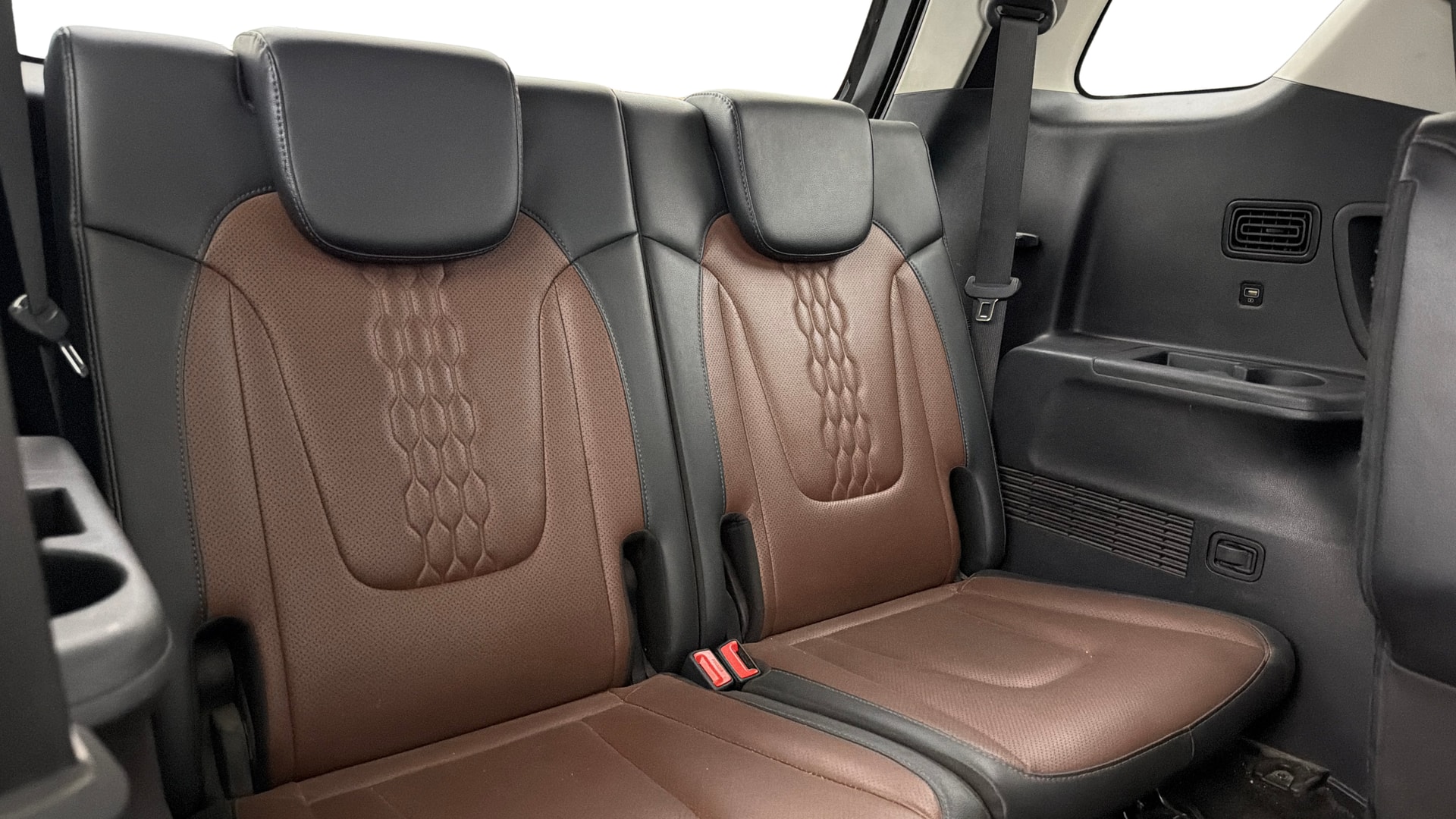 View 2022 Hyundai Alcazar Prestige 6 Seater MT Petrol Image 10 Used 2022 Hyundai Alcazar Prestige 6 Seater MT Petrol Image 10