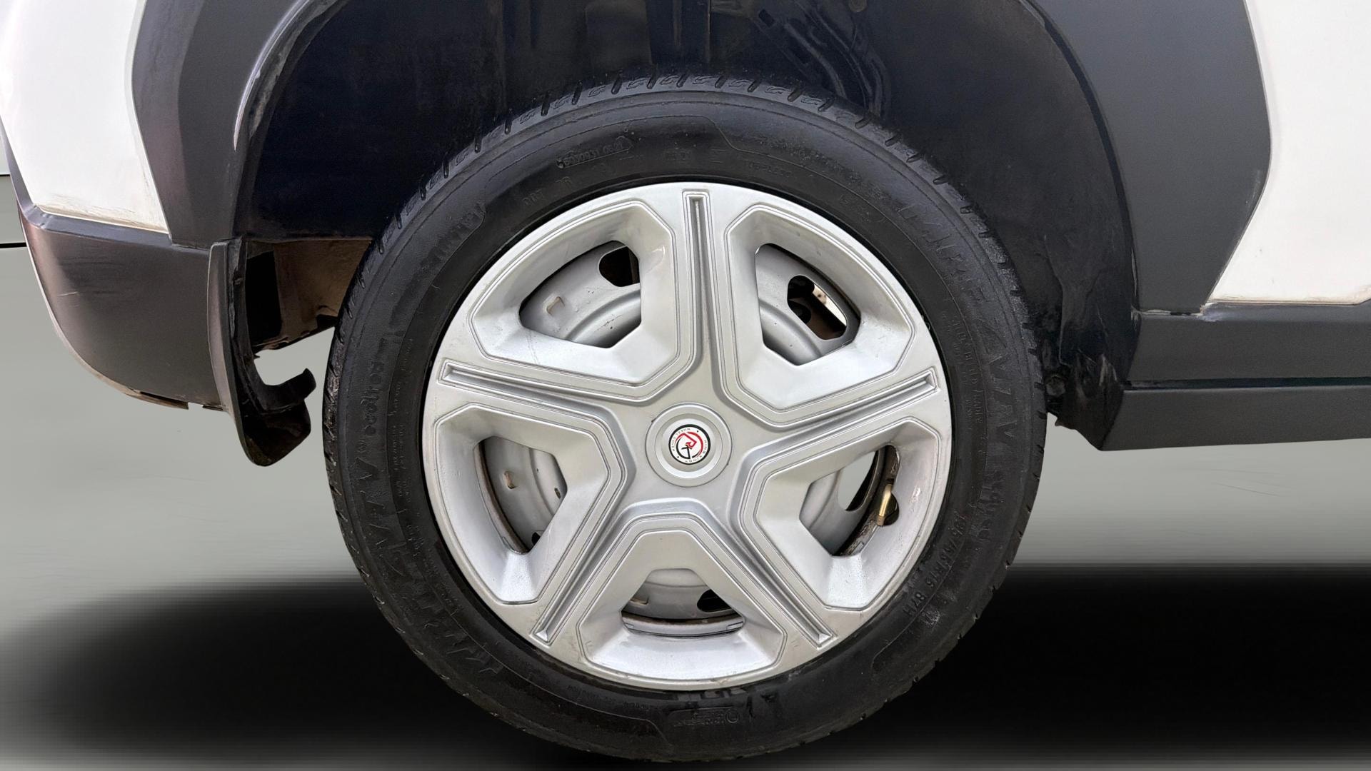 View 2022 Nissan Magnite XE Image 24 Used 2022 Nissan Magnite XE Image 24