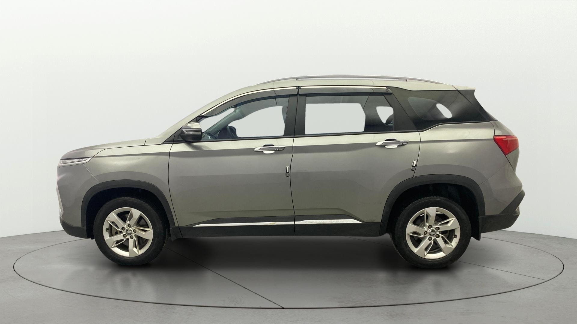 View 2019 MG Hector Super Petrol BS IV Image 5 Used 2019 MG Hector Super Petrol BS IV Image 5