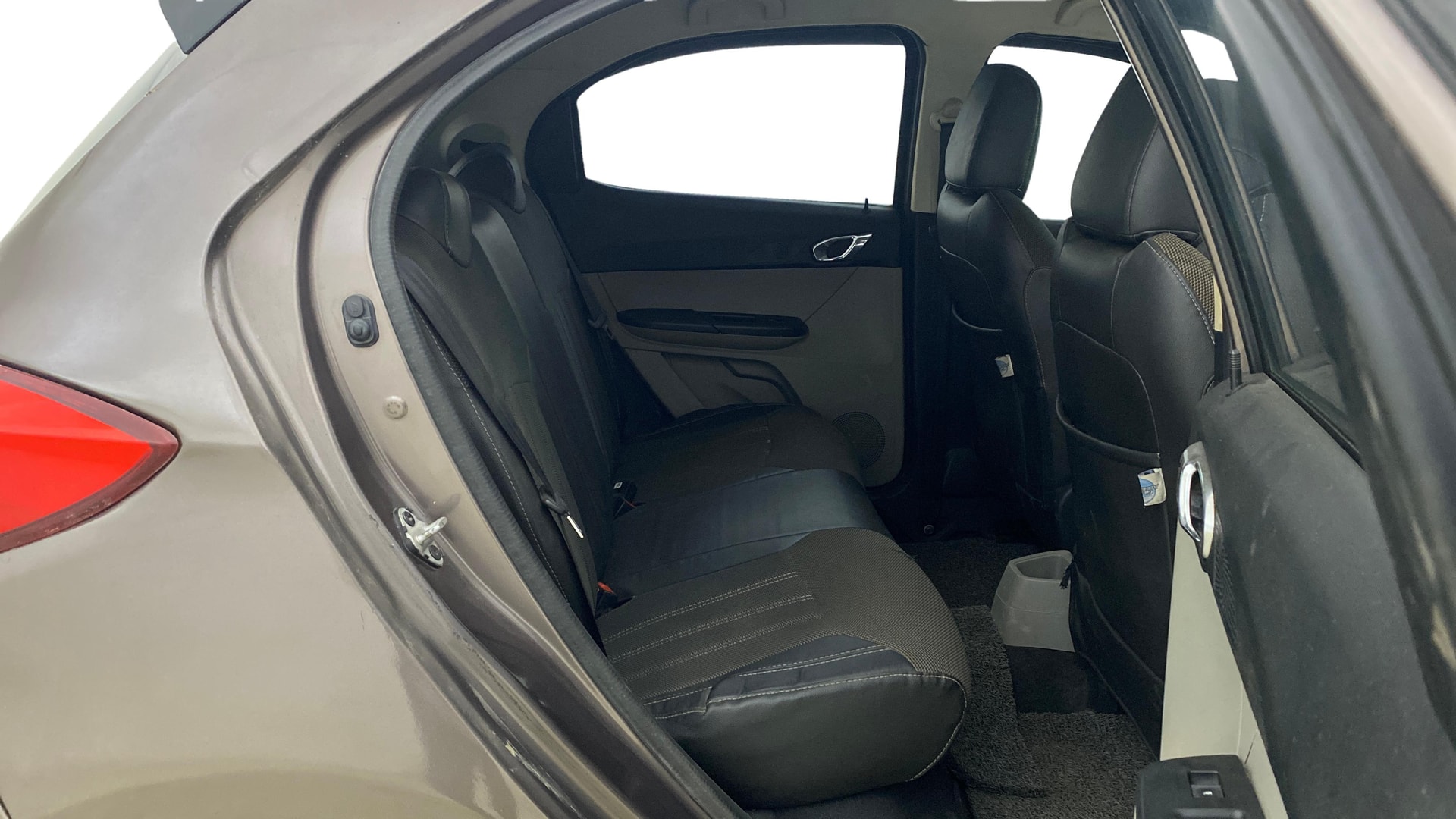 View 2017 Tata Tiago Revotorq XB Image 29 Used 2017 Tata Tiago Revotorq XB Image 29
