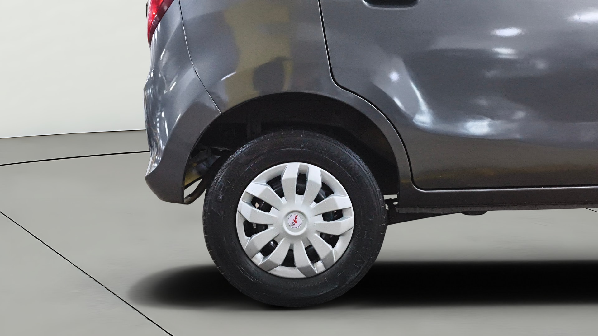 View 2022 Maruti Suzuki 1000 Base Variant Image 23 Used 2022 Maruti Suzuki 1000 Base Variant Image 23