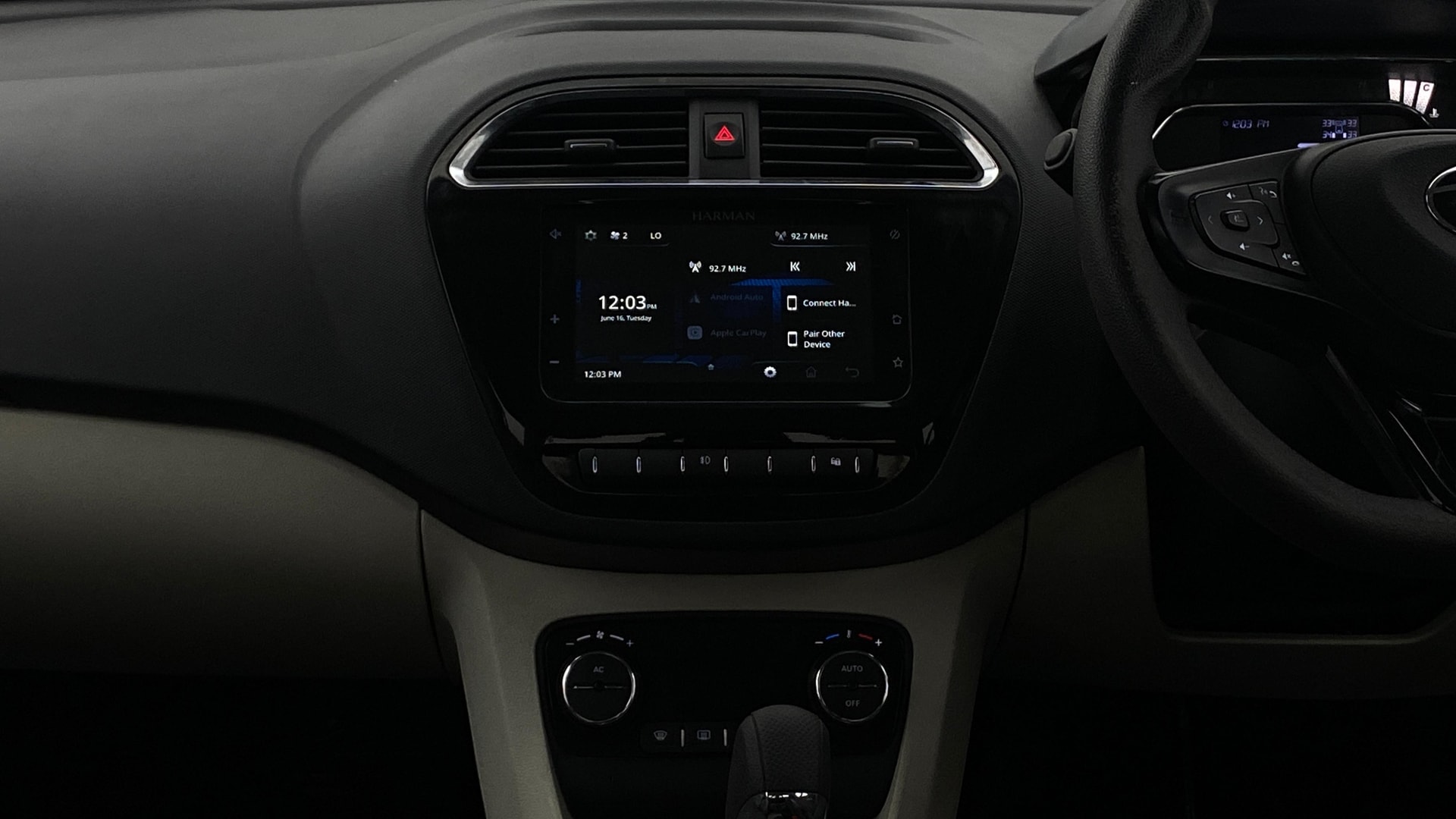 View 2024 Tata Tiago Revotorq XB Image 17 Used 2024 Tata Tiago Revotorq XB Image 17