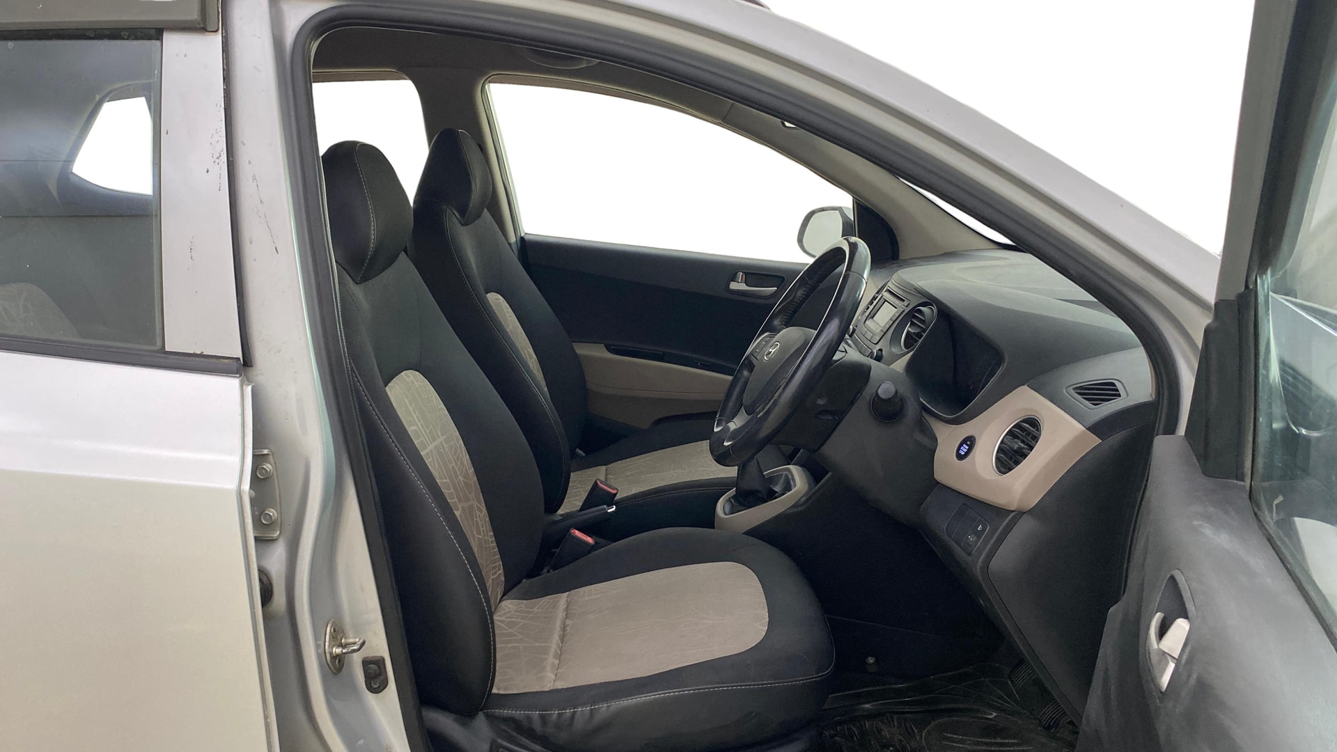 View 2013 Hyundai Grand i10 1.2 Asta Petrol Image 25 Used 2013 Hyundai Grand i10 1.2 Asta Petrol Image 25