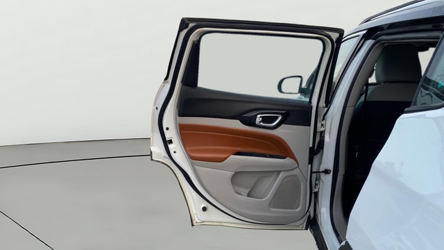 View Jeep Compass Image 16 Used Jeep Compass Image 16