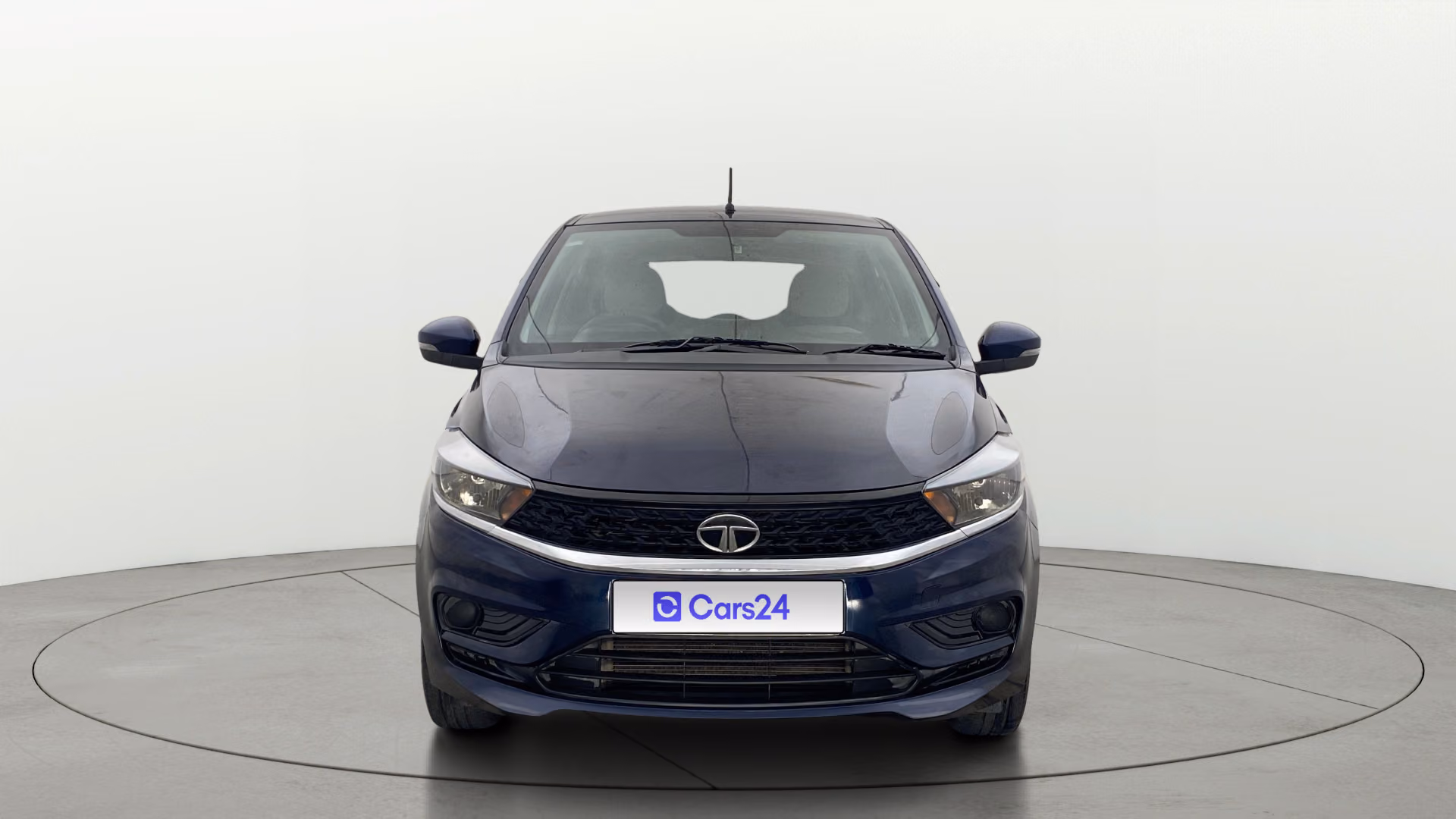View 2021 Tata Tiago Revotorq XB Image 1 Used 2021 Tata Tiago Revotorq XB Image 1