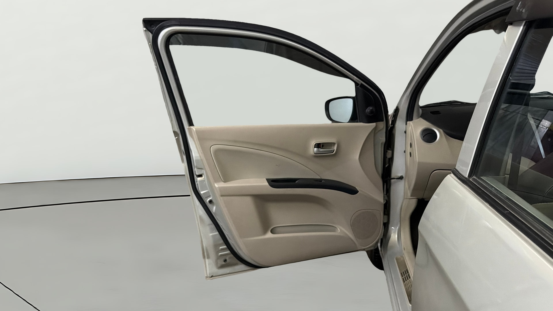 View 2020 Maruti Suzuki 1000 Base Variant Image 30 Used 2020 Maruti Suzuki 1000 Base Variant Image 30