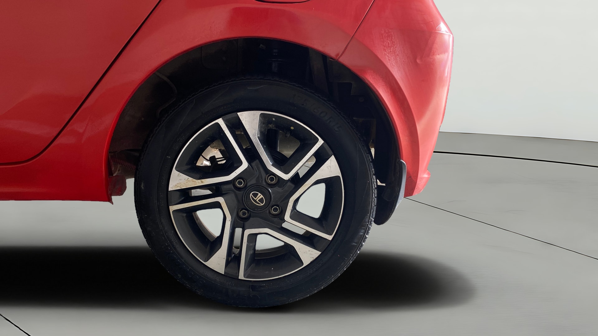 View 2020 Tata Tiago Revotorq XB Image 12 Used 2020 Tata Tiago Revotorq XB Image 12