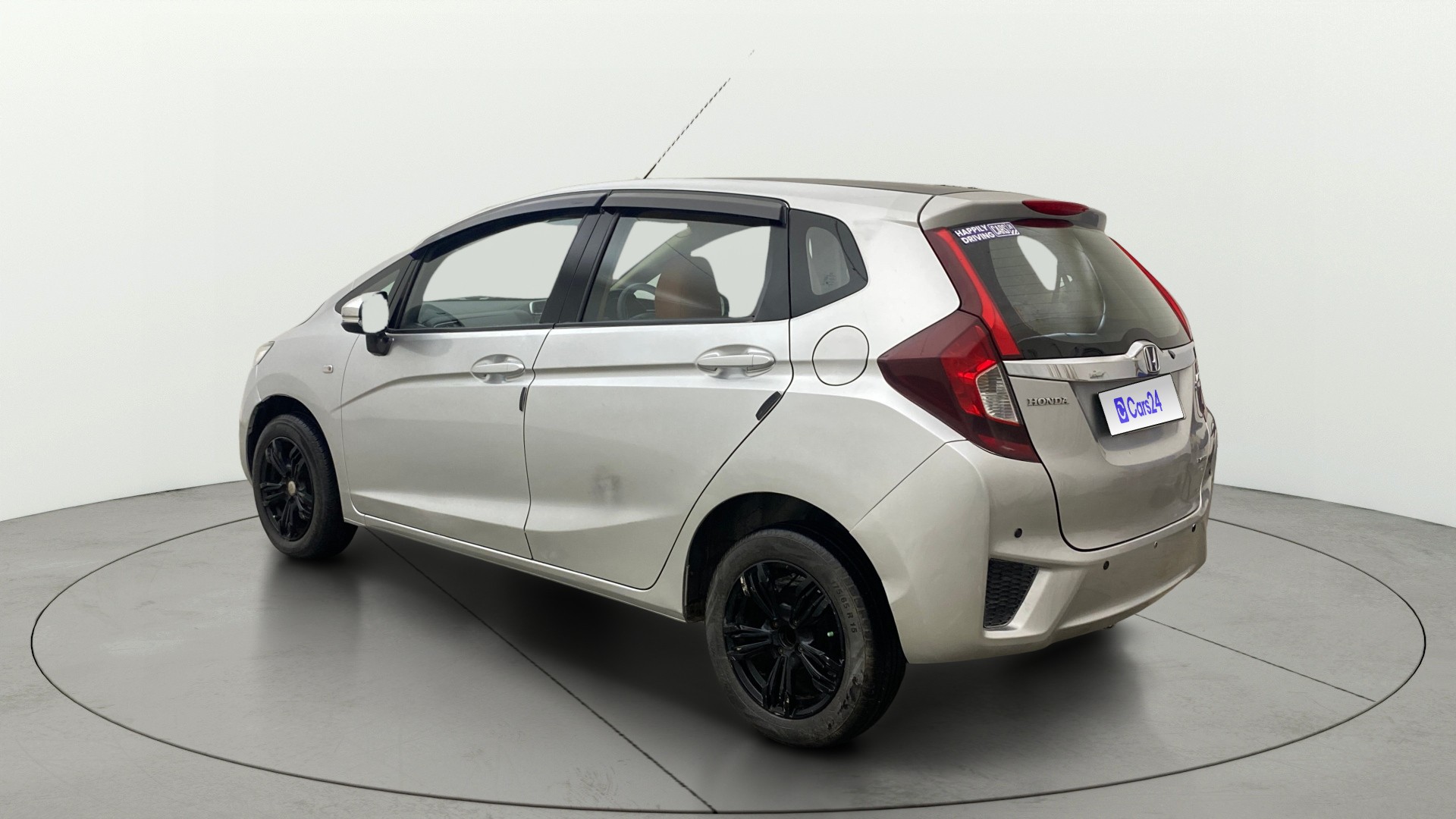 View 2016 Honda Jazz E MT Diesel Image 2 Used 2016 Honda Jazz E MT Diesel Image 2