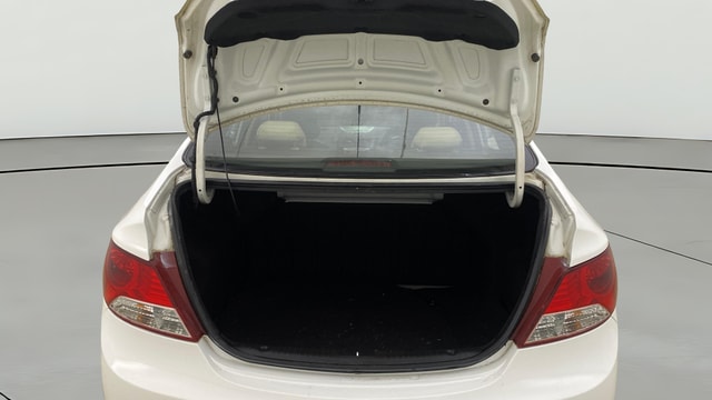 View Hyundai Fluidic Verna Image 37 Used Hyundai Fluidic Verna Image 37