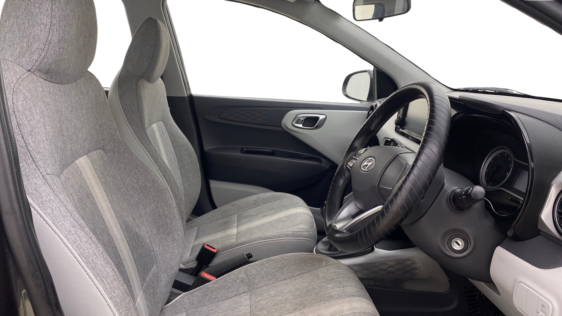 View 2022 Hyundai Grand i10 Nios Sportz Petrol AMT Image 17 Used 2022 Hyundai Grand i10 Nios Sportz Petrol AMT Image 17