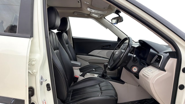 View Mahindra XUV300 Image 16 Used Mahindra XUV300 Image 16